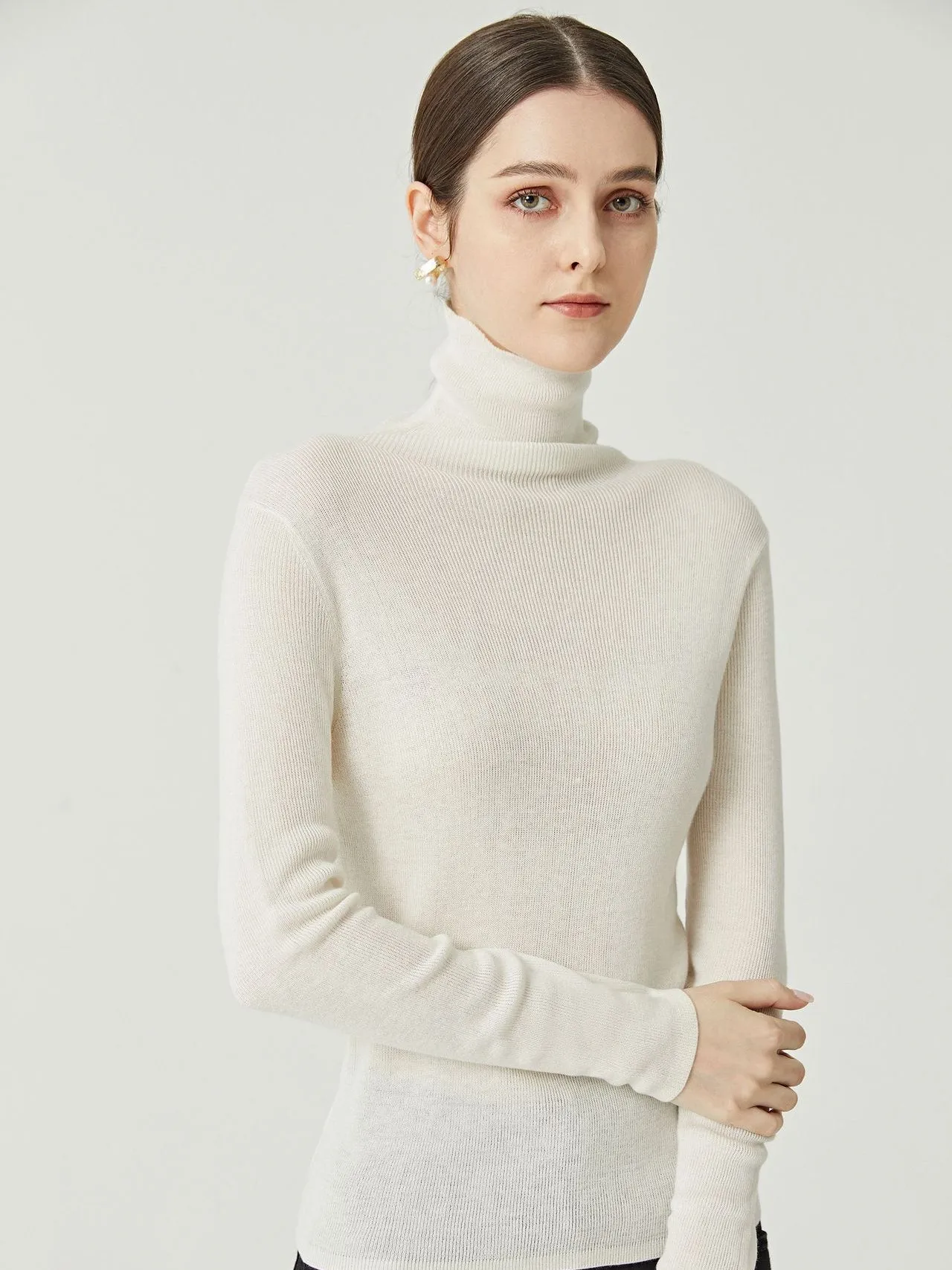 Long Sleeve High-Neck Wool Pullovers