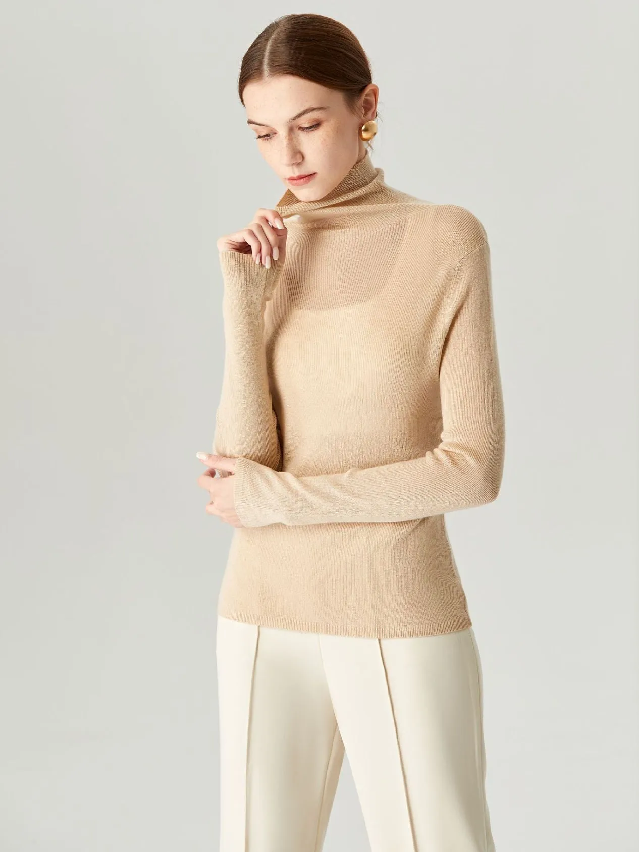 Long Sleeve High-Neck Wool Pullovers