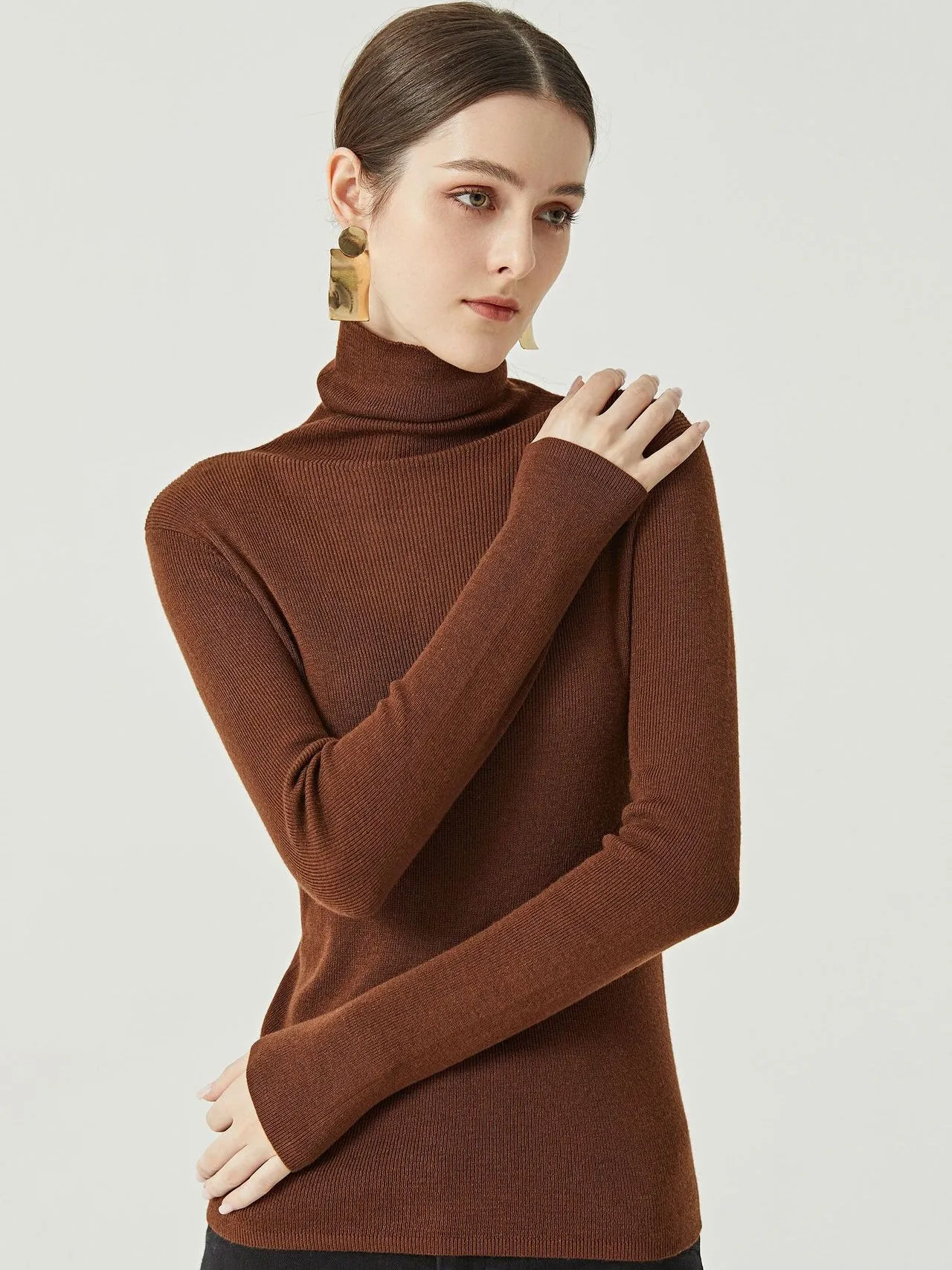 Long Sleeve High-Neck Wool Pullovers