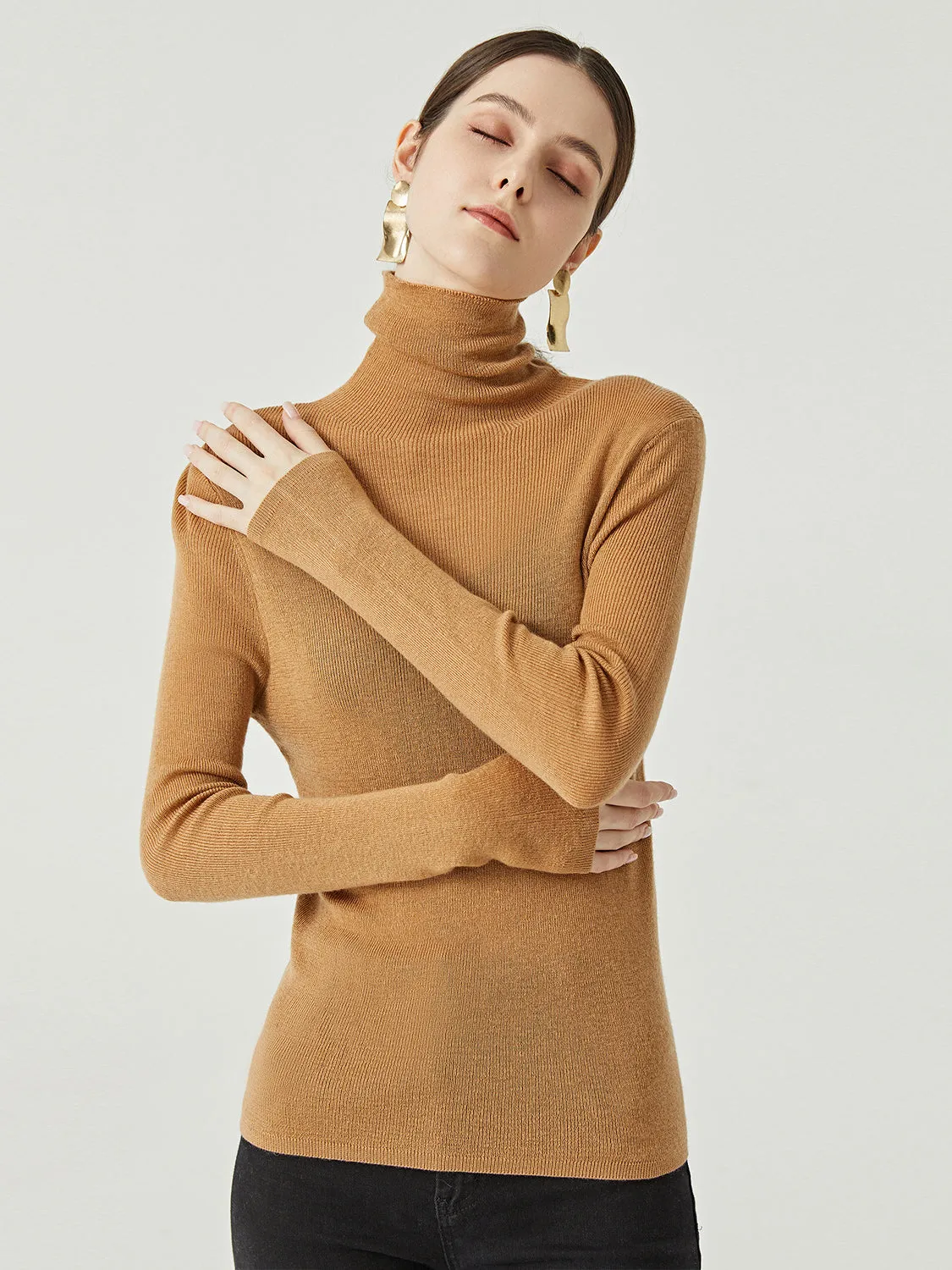 Long Sleeve High-Neck Wool Pullovers